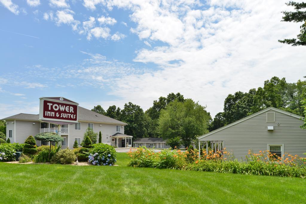 Tower Inn And Suites Of Guilford / Madison Exterior foto