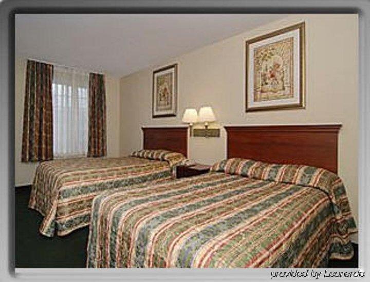 Tower Inn And Suites Of Guilford / Madison Habitación foto